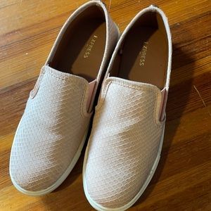 Like new pink Express shoes